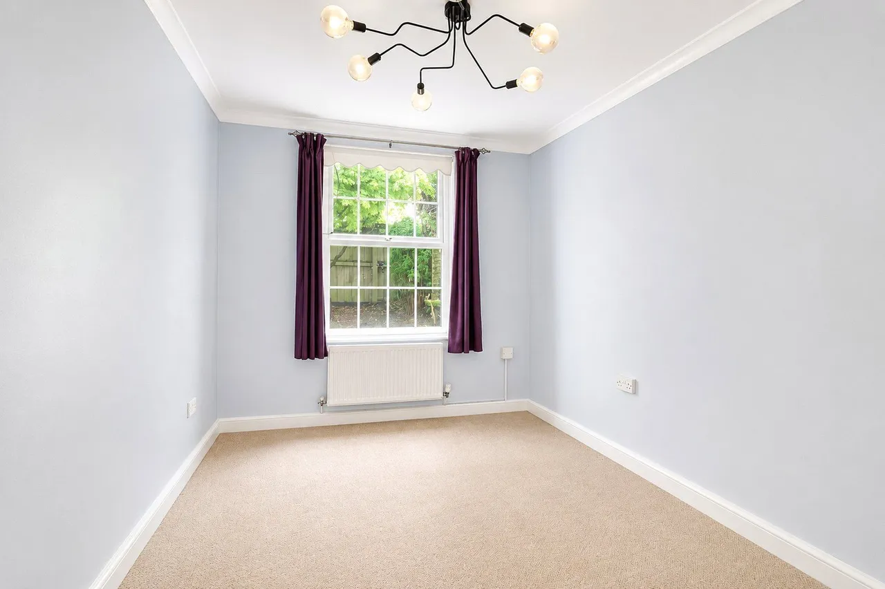 Trafalgar Gardens, Barnstaple, EX32, photo 20