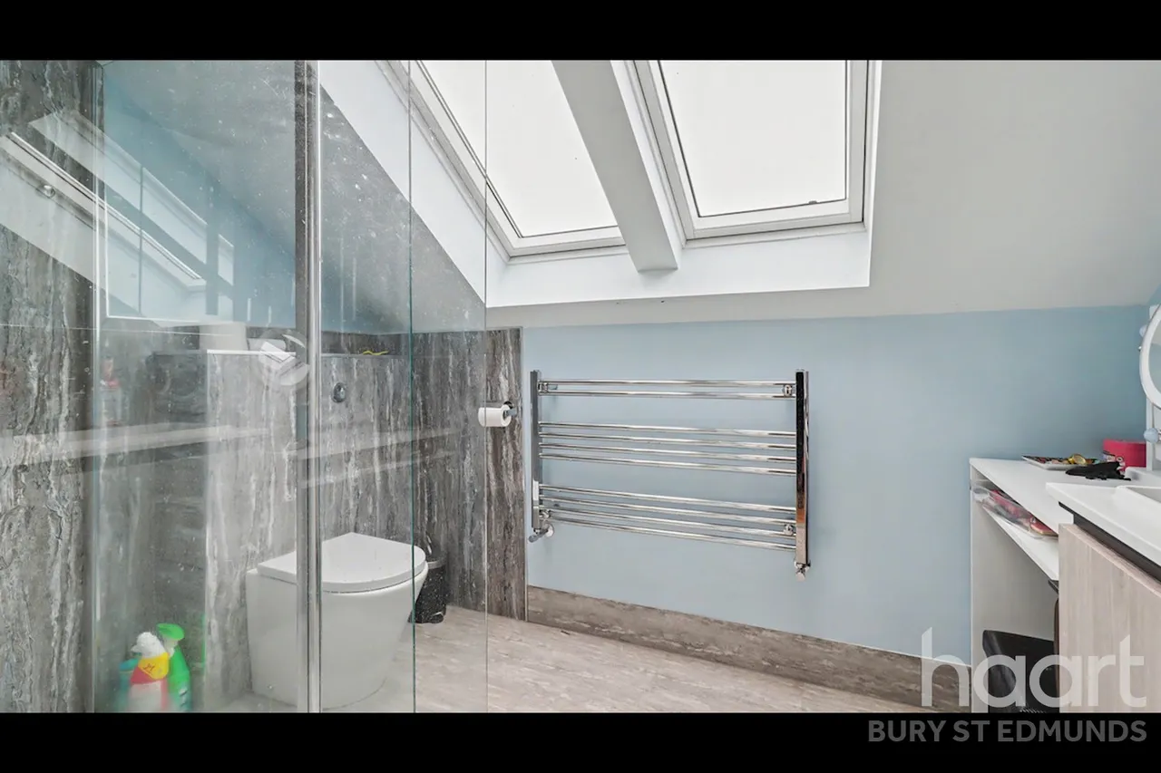 Skylark Close, Bury St Edmunds, IP32, photo 12