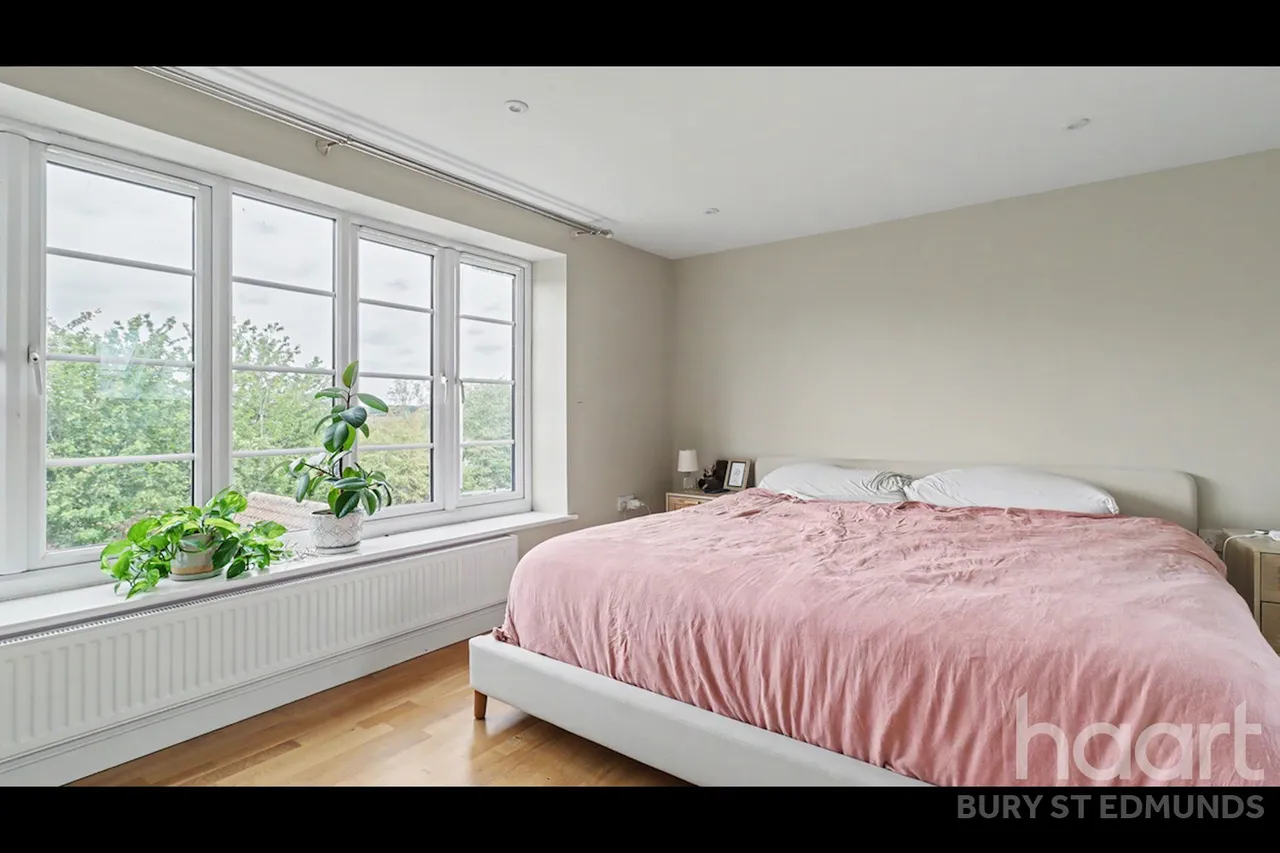 Skylark Close, Bury St Edmunds, IP32, photo 11