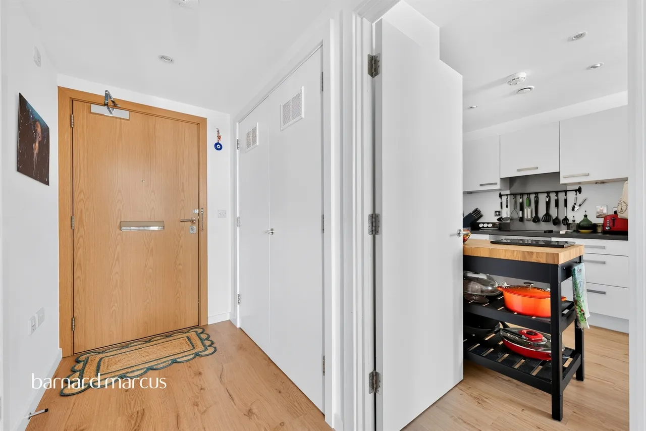 Stamford Square, London, SW15, photo 8
