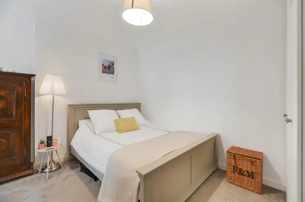 Osiers Road, London, SW18, photo 7