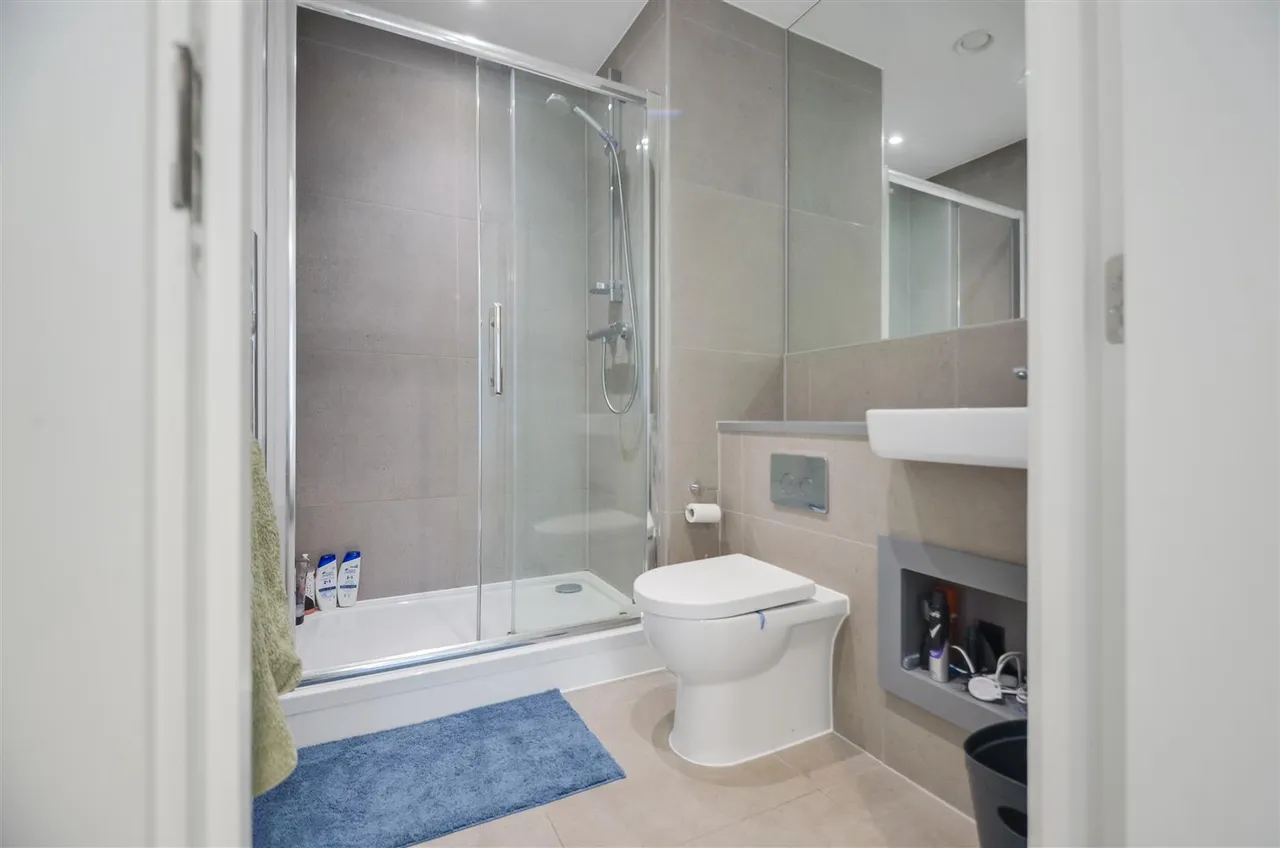 Osiers Road, London, SW18, photo 10