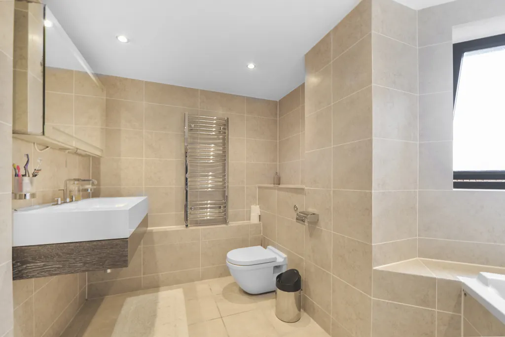 The Highway, London, E1W, photo 12