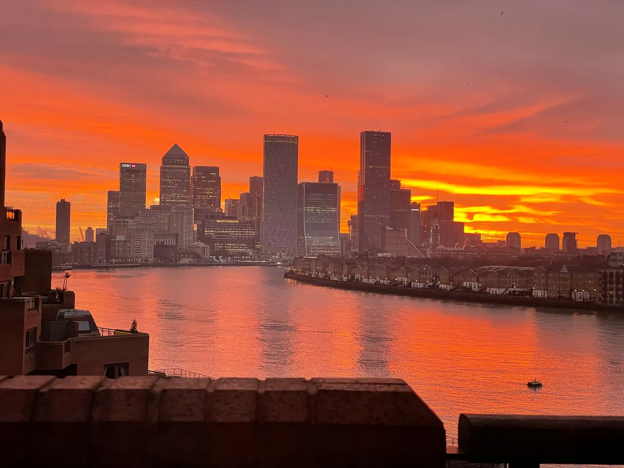 2 bed flat for sale — The Highway, London, E1W