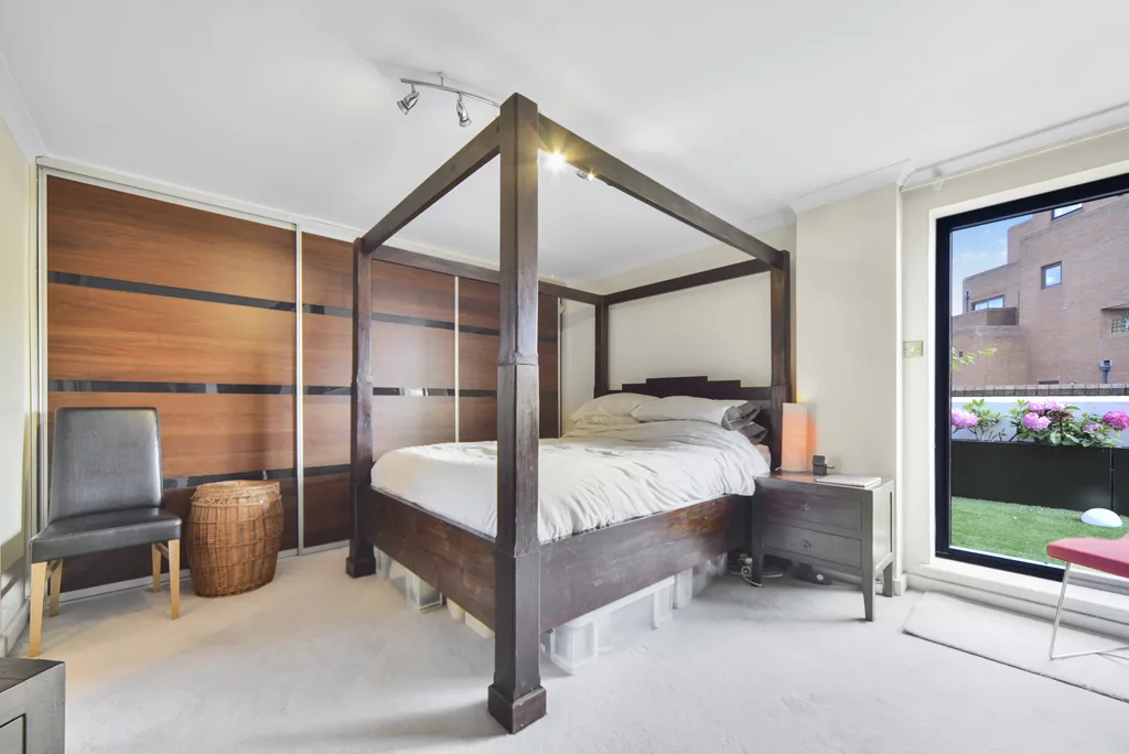 The Highway, London, E1W, photo 5