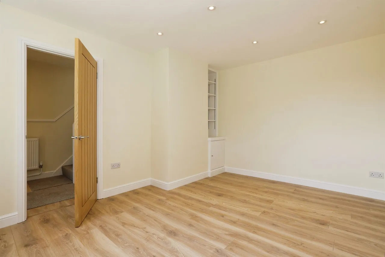 Bishop Road, Calne, photo 8
