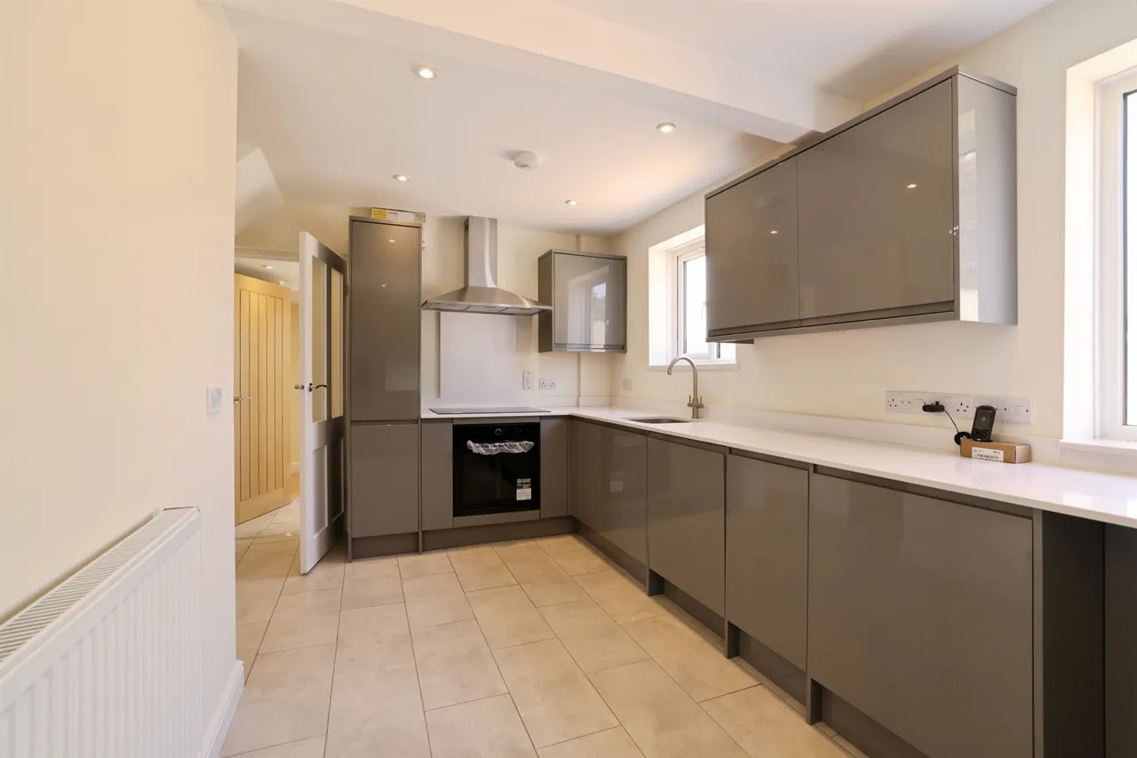 Bishop Road, Calne, photo 5
