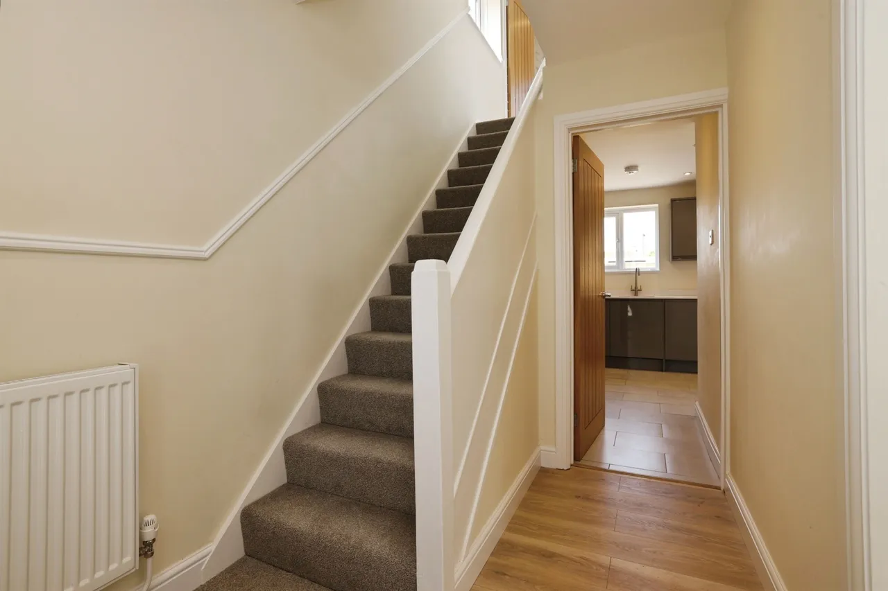 Bishop Road, Calne, photo 2