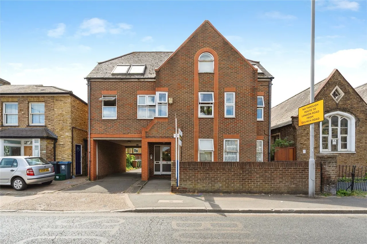 flat for sale, Cambridge Road, Kingston upon Thames, KT1