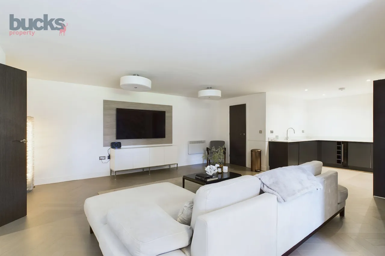 Wycombe Road, Saunderton, HP14, photo 6