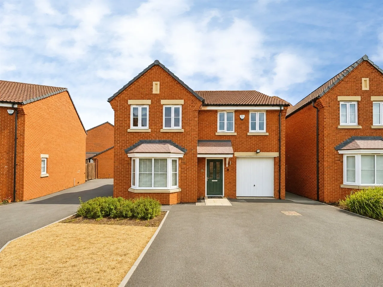 4 bed house for sale — Eleanor Row, Northampton