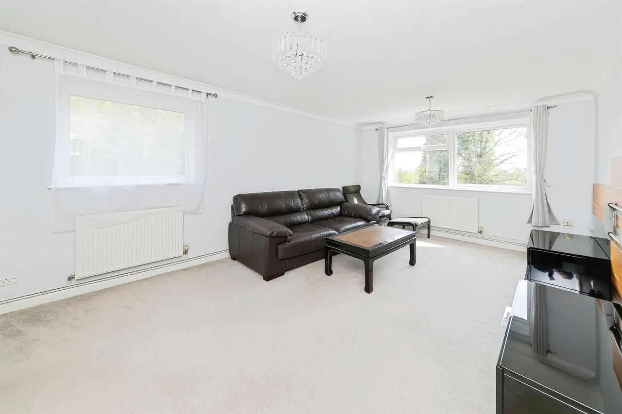 Sharrow Close, Haywards Heath, RH16, photo 12