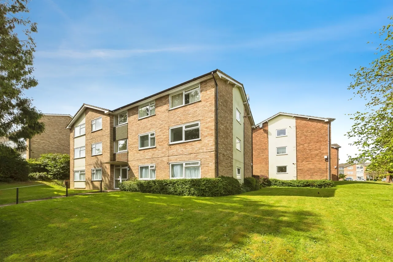 Sharrow Close, Haywards Heath, RH16, photo 10
