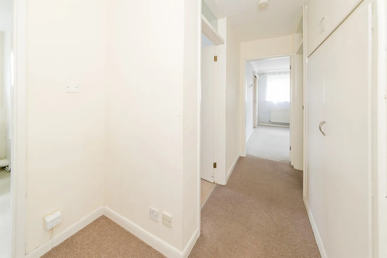Sharrow Close, Haywards Heath, RH16, photo 14