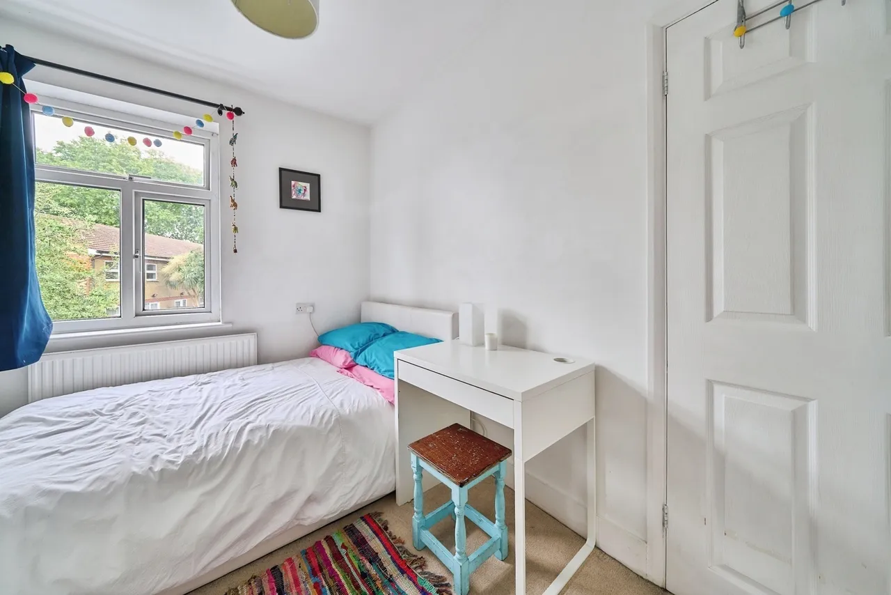 Mafeking Road, LONDON, London, E16, photo 15