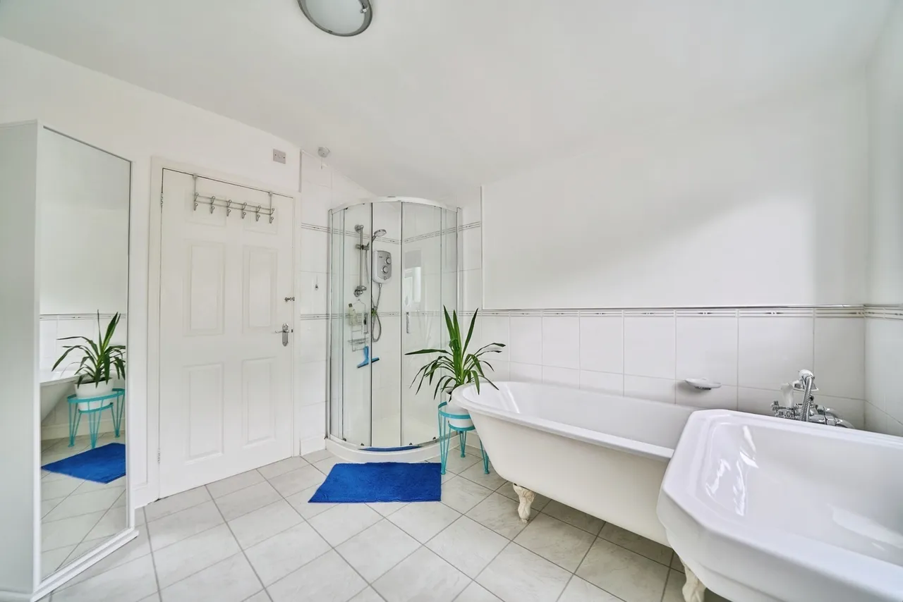 Mafeking Road, LONDON, London, E16, photo 18