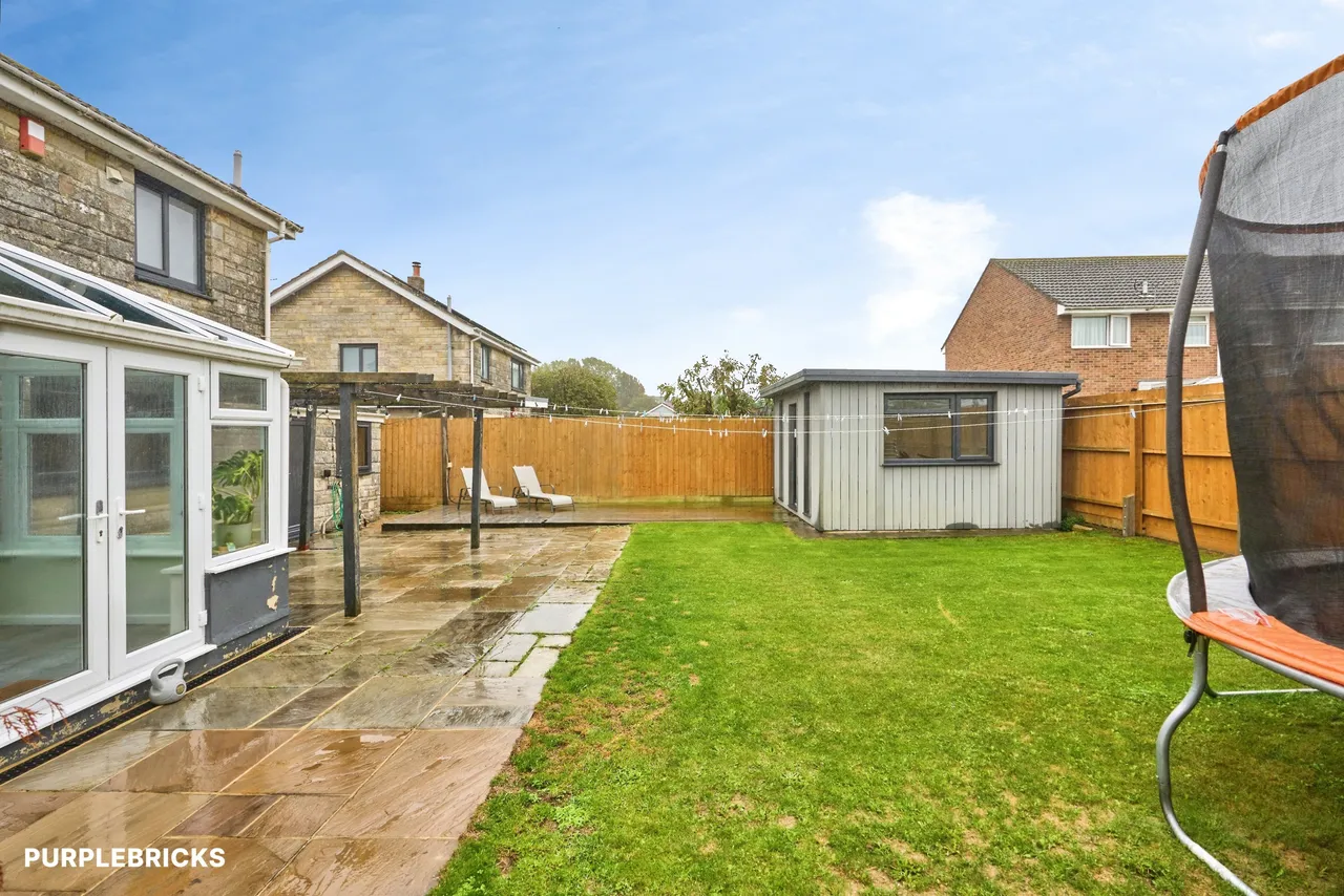Wellington Road, Carisbrooke, PO30, photo 11