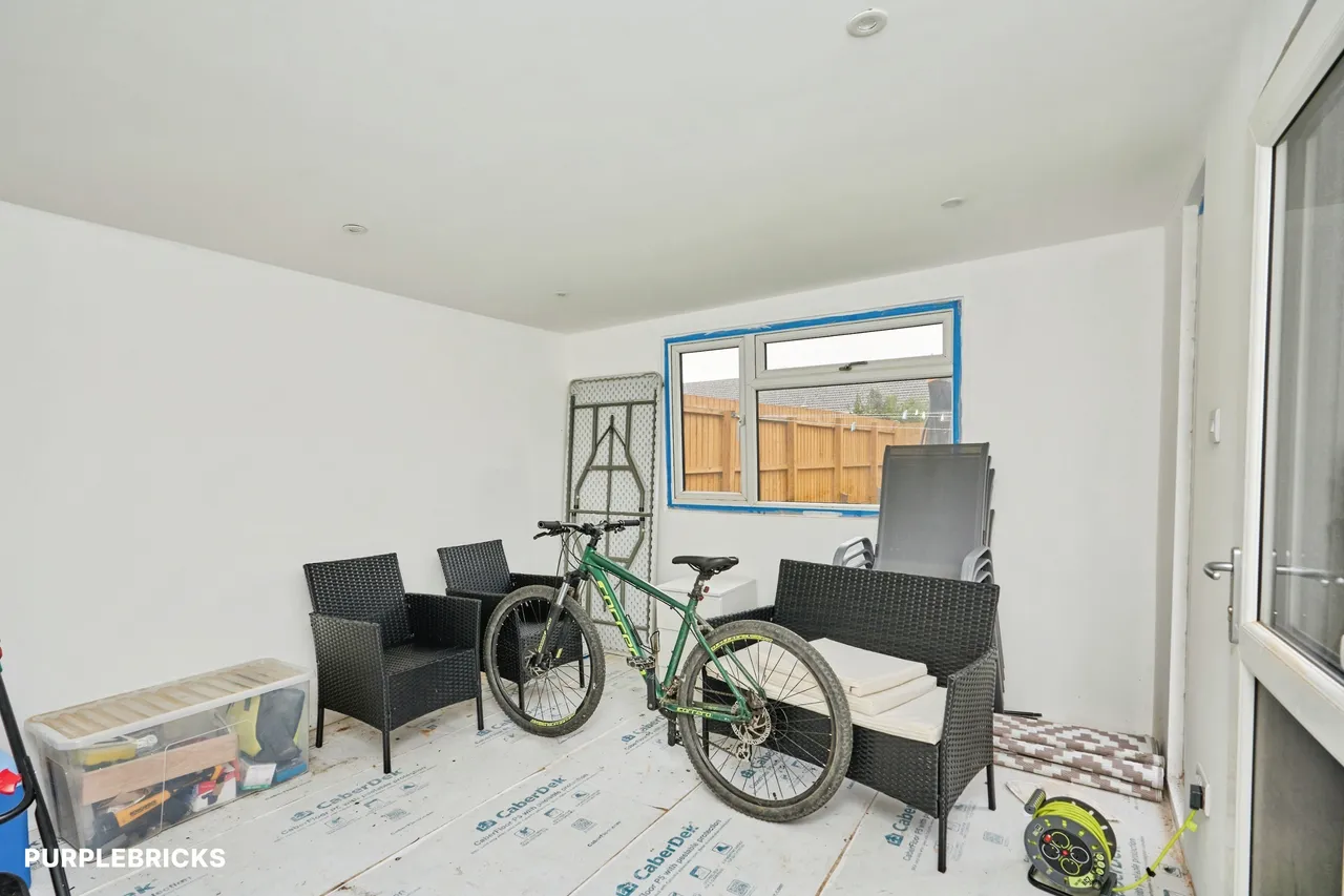 Wellington Road, Carisbrooke, PO30, photo 51