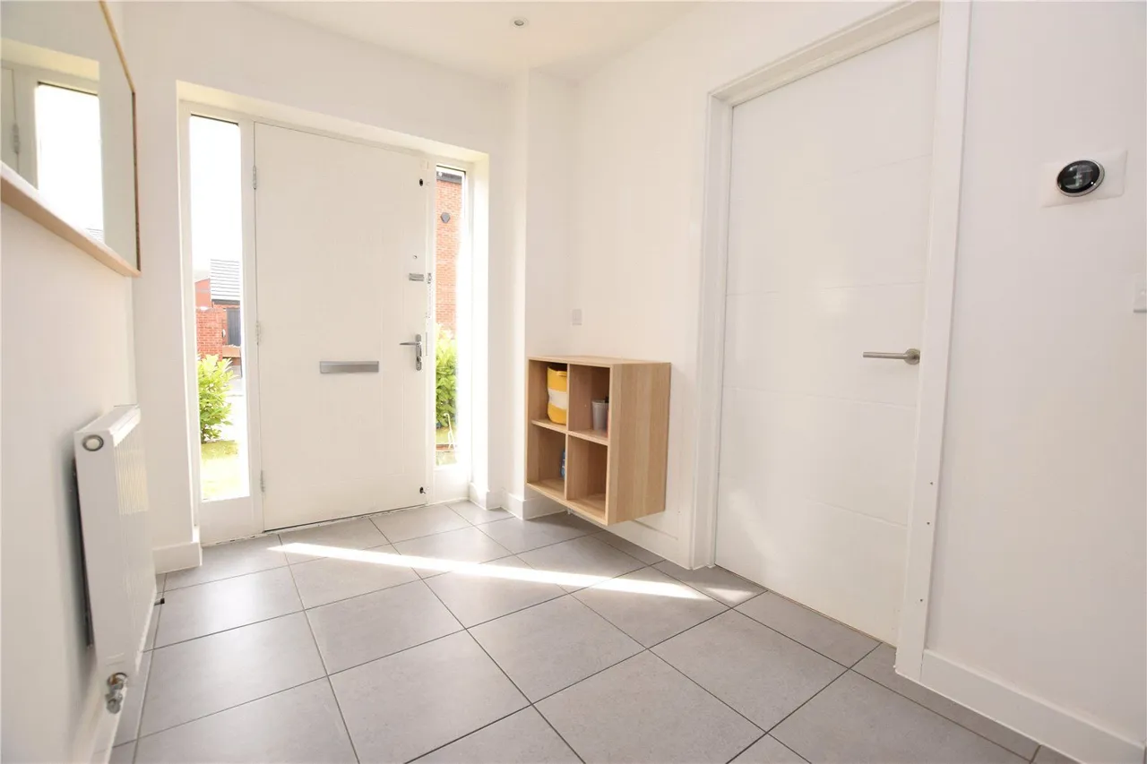 Tulip Grove, Seacroft, LS14, photo 14