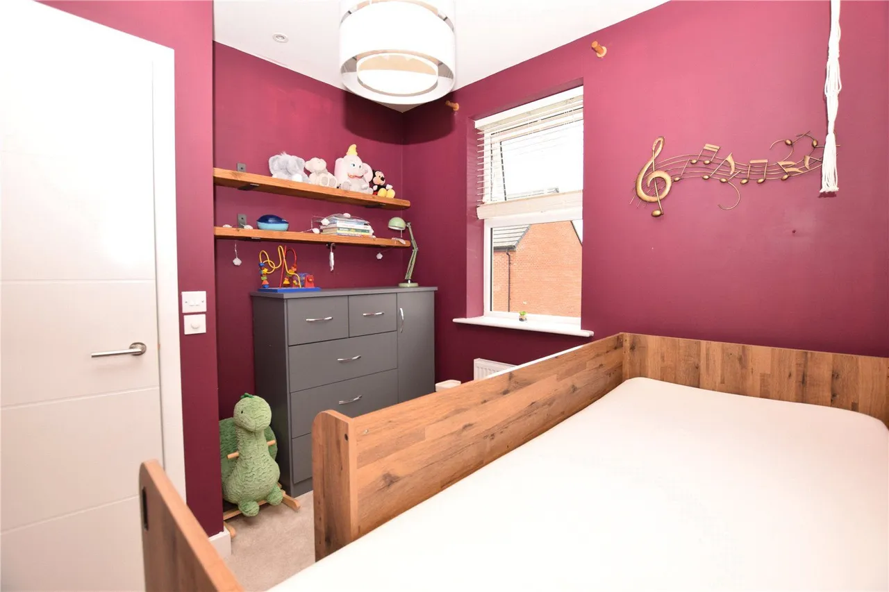 Tulip Grove, Seacroft, LS14, photo 22