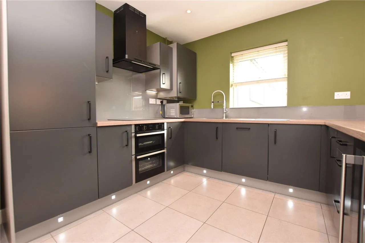 Tulip Grove, Seacroft, LS14, photo 15