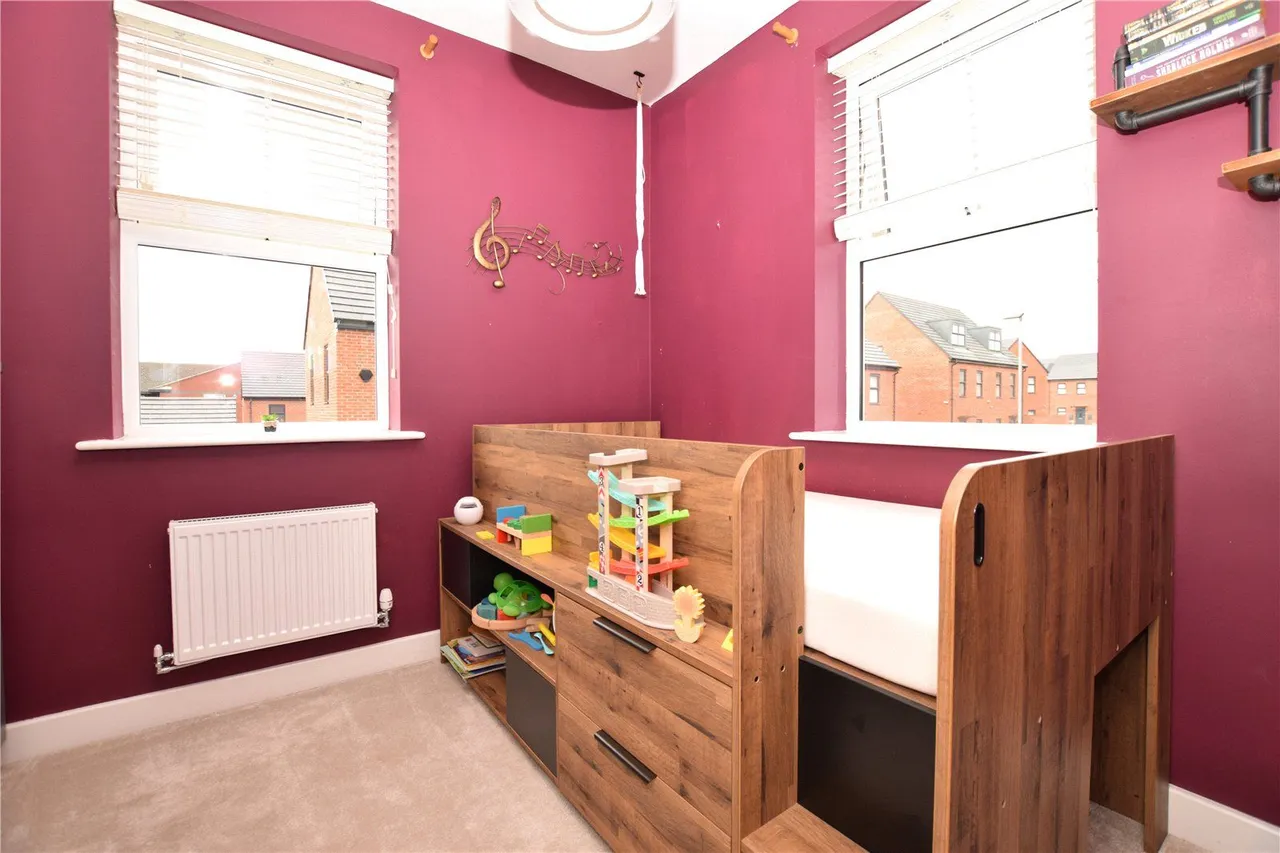 Tulip Grove, Seacroft, LS14, photo 11