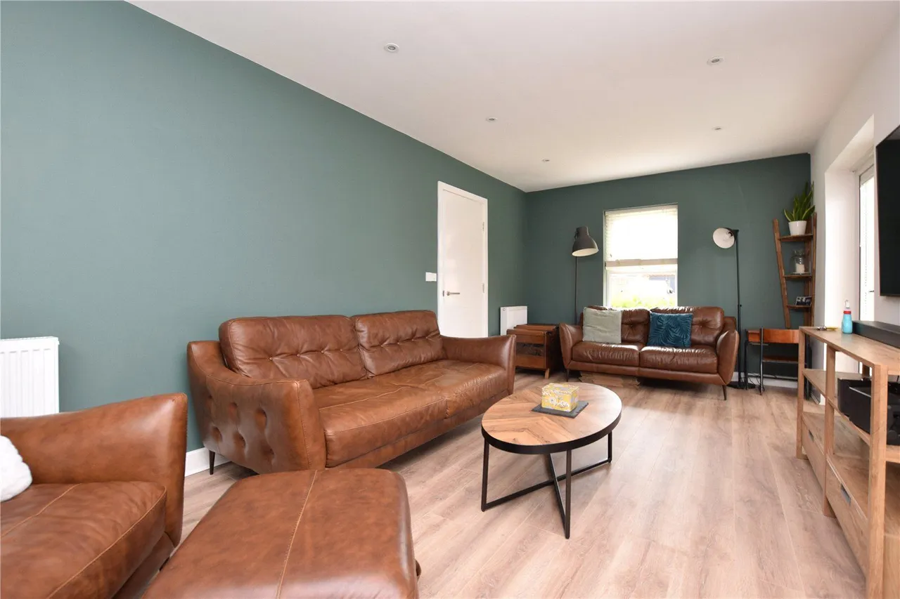 Tulip Grove, Seacroft, LS14, photo 18
