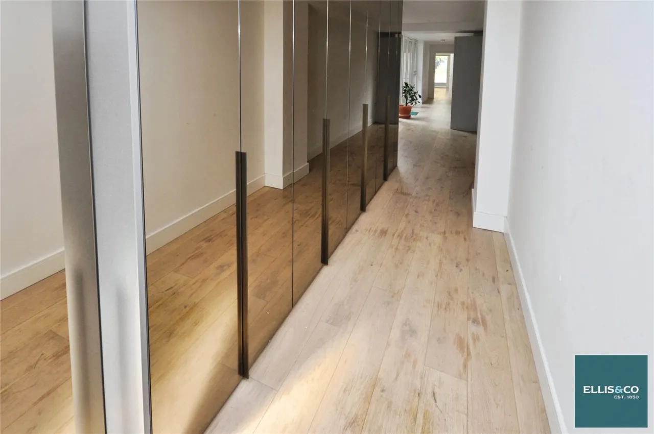 Edgewood Mews, Finchley, N3, photo 11