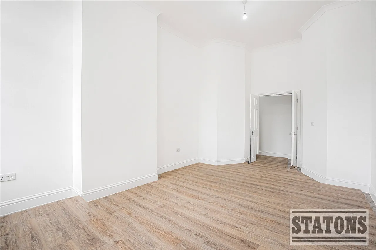 Newsholme Drive, London, N21, photo 4