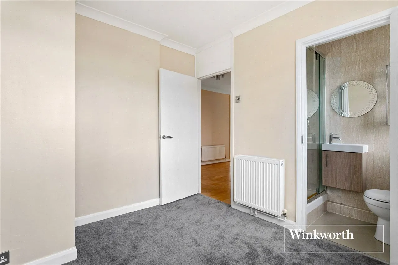 Regents Park Road, Finchley, London, N3, photo 8