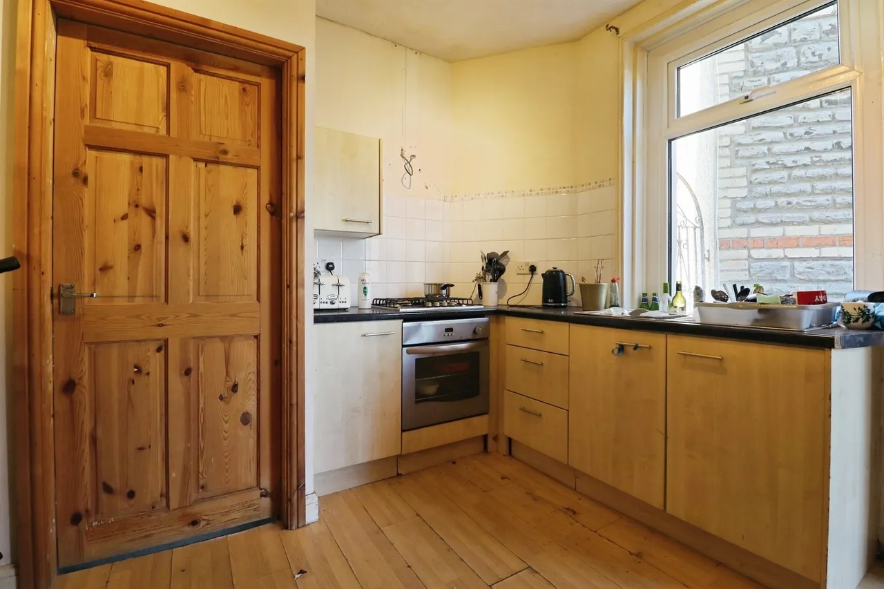Cliff Street, Penarth, CF64, photo 4