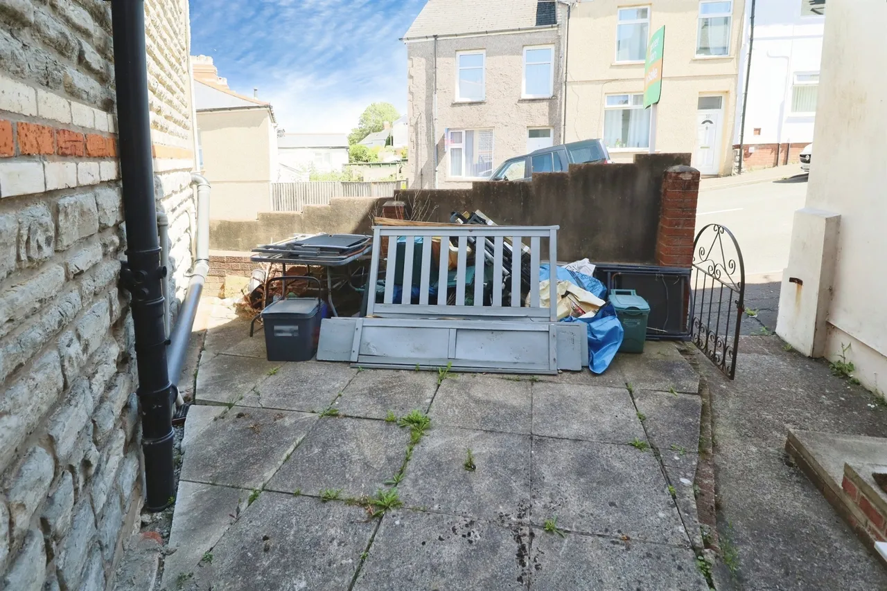 Cliff Street, Penarth, CF64, photo 10