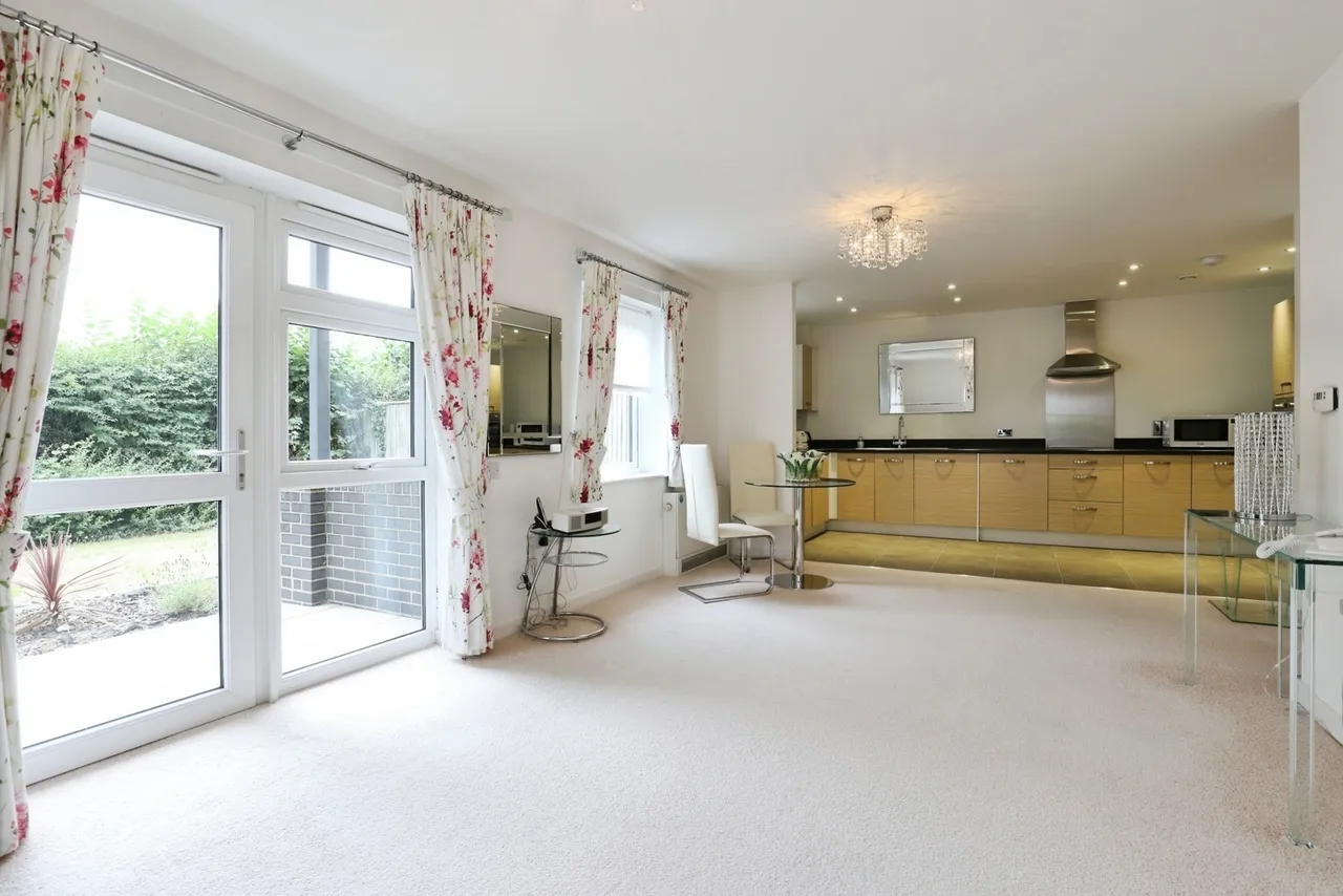 North Street, Milton Regis, Sittingbourne, Kent, ME10, photo 4