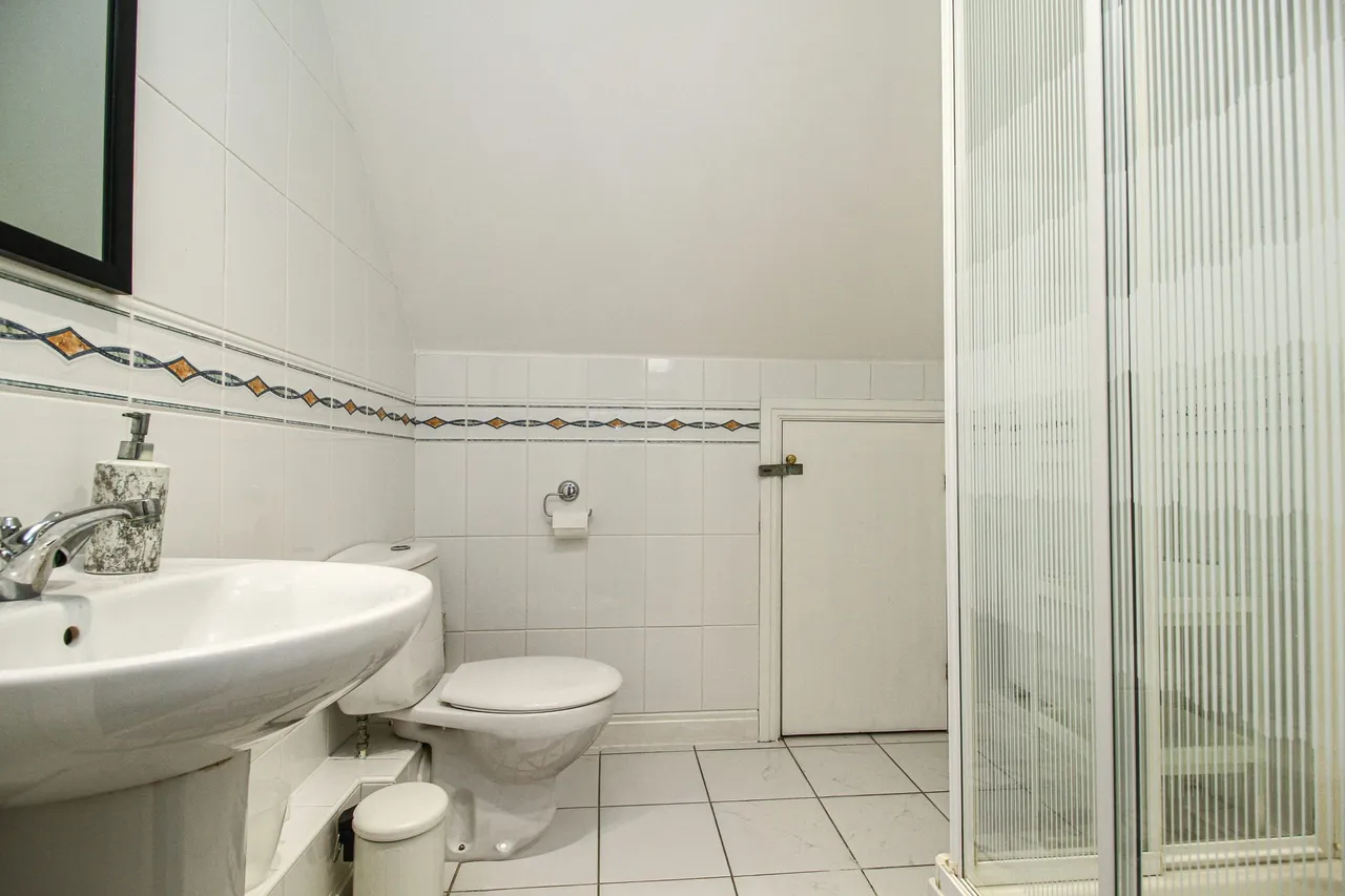 Winchfield Close, Fleet, GU51 1EQ, photo 25
