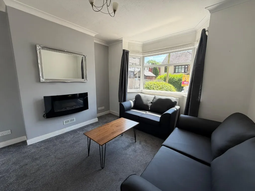 Poplar Grove, Newcastle-Under-Lyme, ST5, photo 9