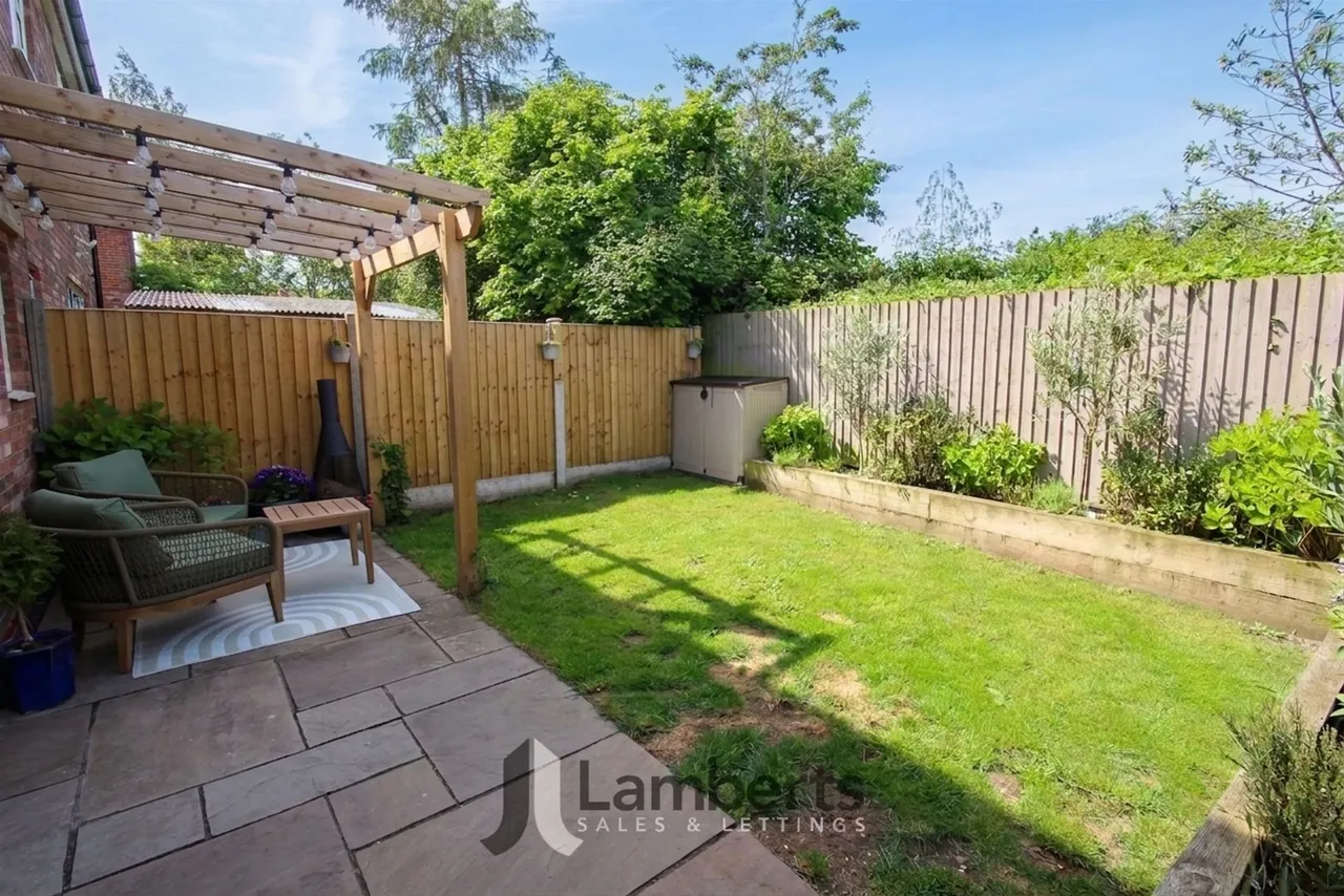 2 Charlton Place, Studley, photo 16