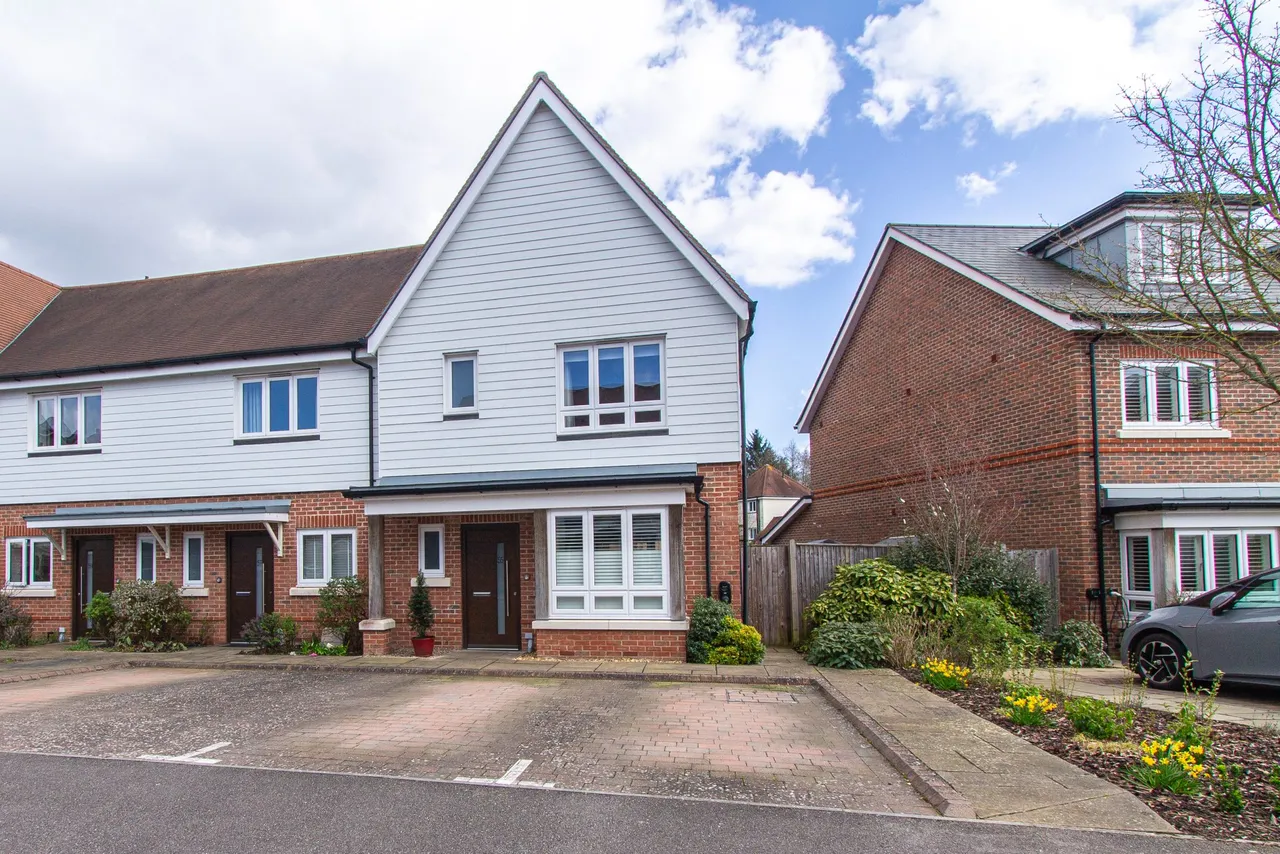 3 bed house for sale — Willowbourne, Fleet, GU51 5BP
