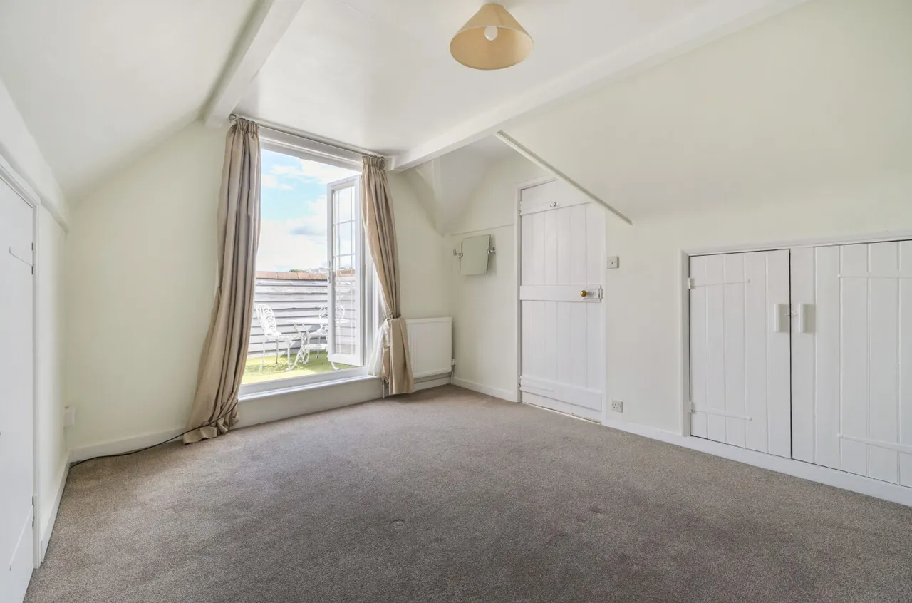 Fishbourne Road East, Chichester, PO19, photo 10