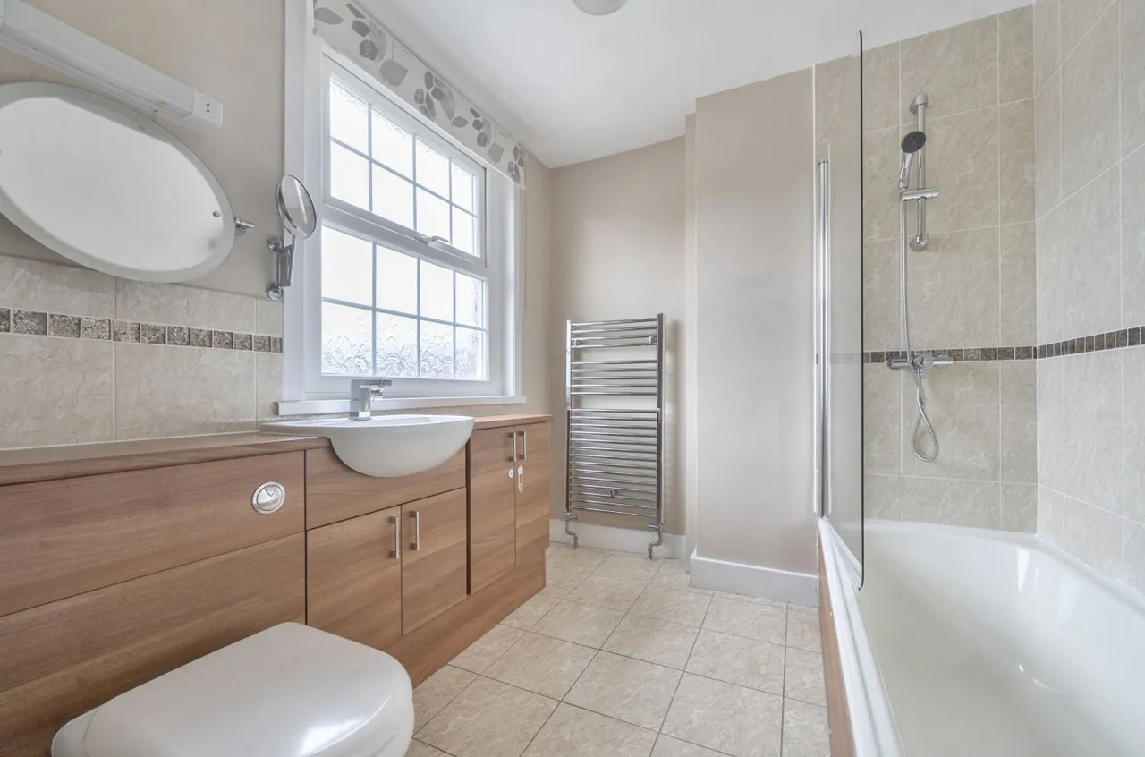 Fishbourne Road East, Chichester, PO19, photo 9
