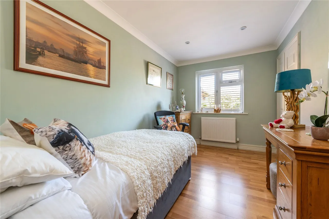 Usherwood Close, Tadworth, KT20, photo 10