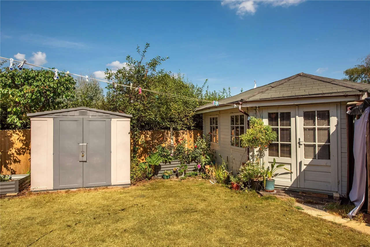 Usherwood Close, Tadworth, KT20, photo 23