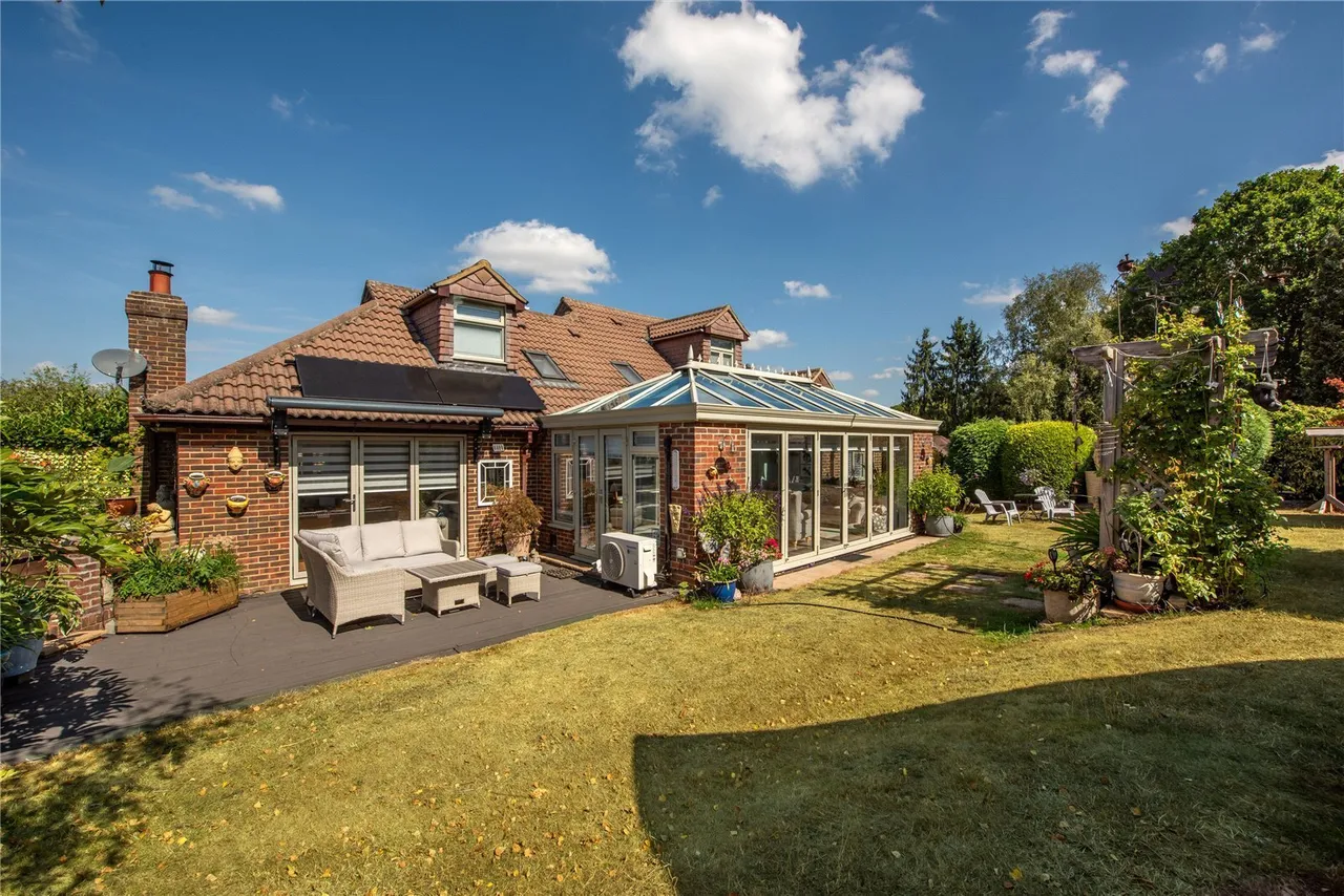 Usherwood Close, Tadworth, KT20, photo 9
