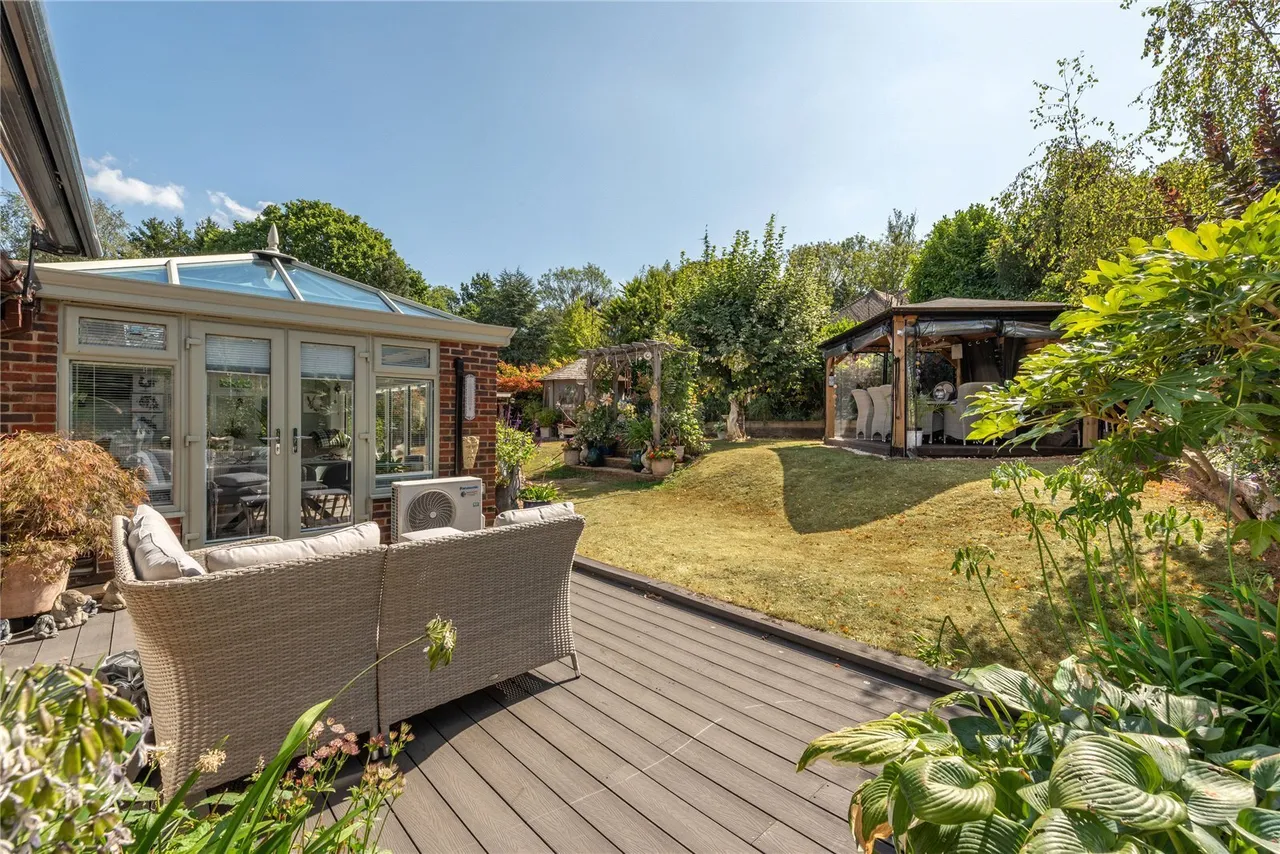 Usherwood Close, Tadworth, KT20, photo 22