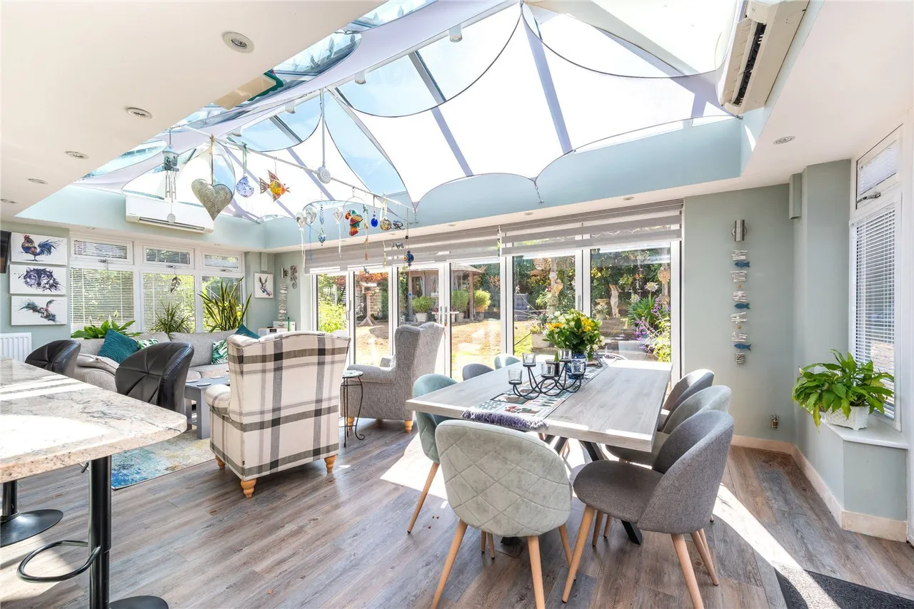Usherwood Close, Tadworth, KT20, photo 18
