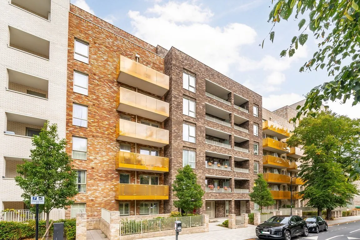 1 bed property for sale, Avenue Road, W3