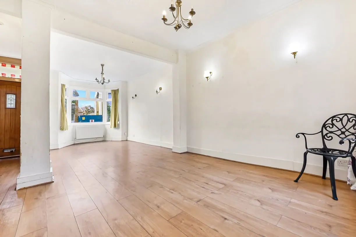 64 Lowden Road, Edmonton, London, N9 8RN, photo 2