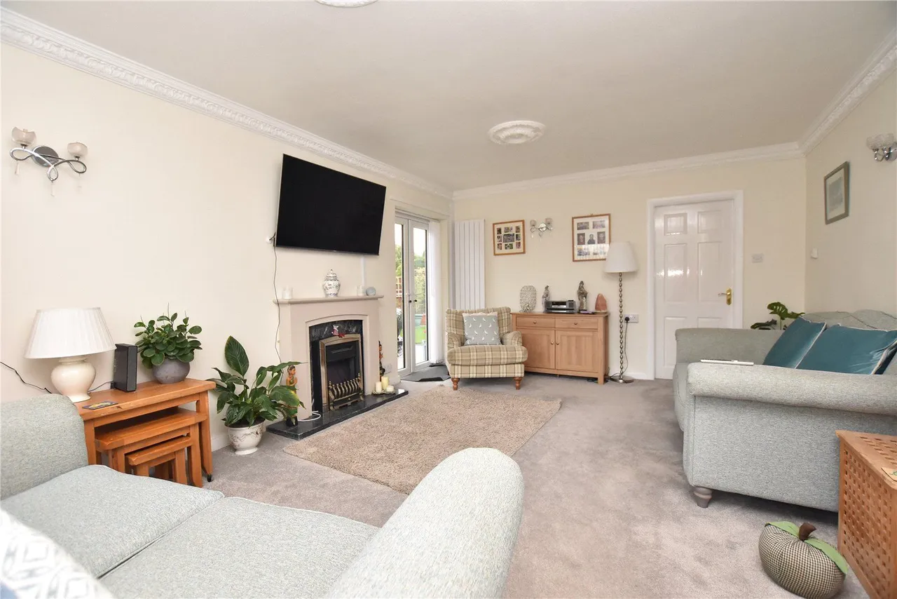 Arthursdale Grange, Scholes, LS15, photo 12