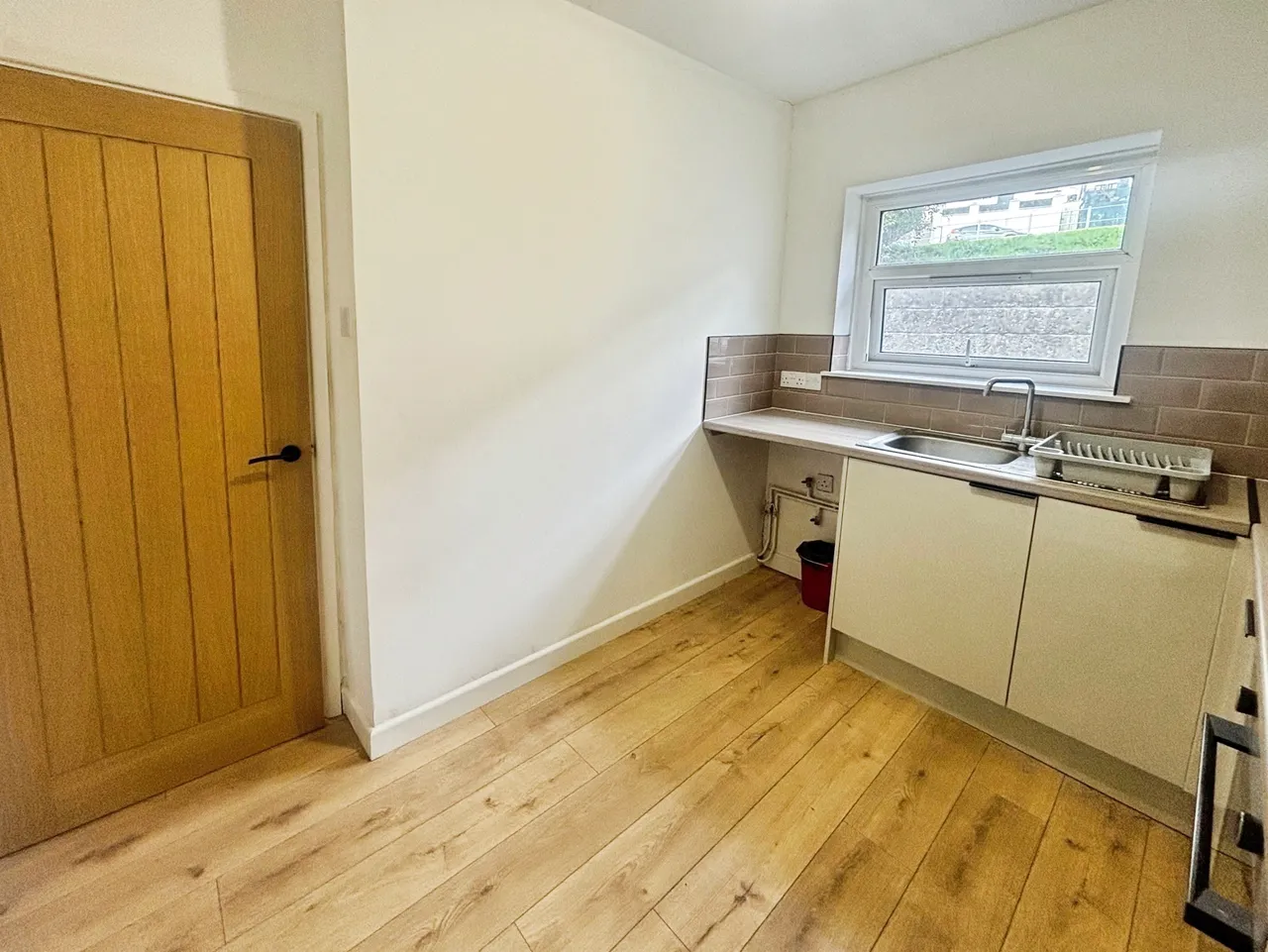 Clydach Road, Tonypandy, CF40, photo 10