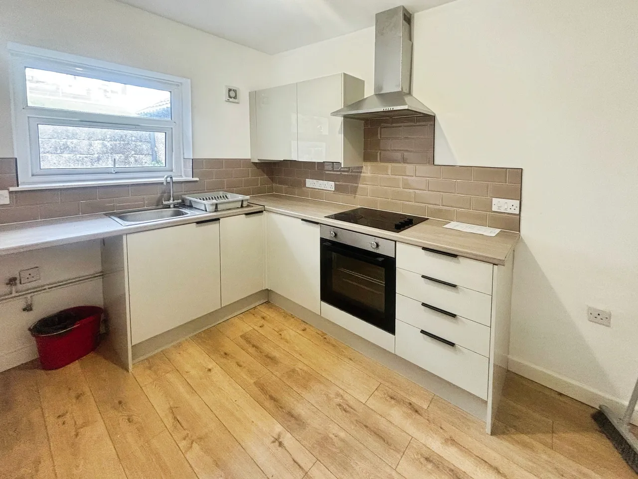 Clydach Road, Tonypandy, CF40, photo 7