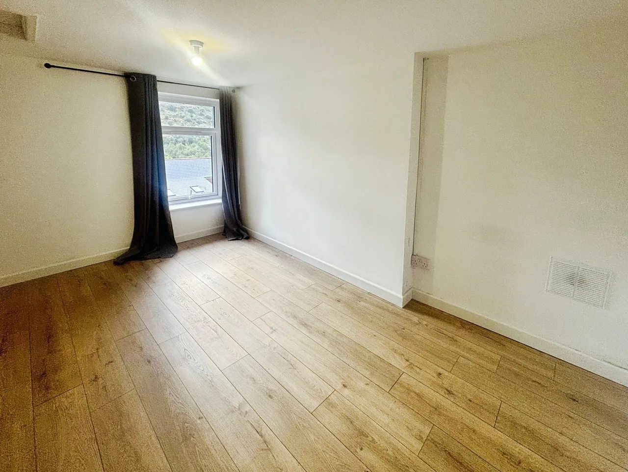 Clydach Road, Tonypandy, CF40, photo 5